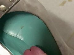 Cum on heels