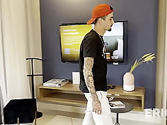 briguei com a mulher e acabei indo beber com meu amigo e olha no que deu