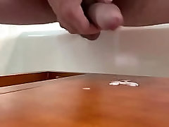 I love watching cum drip from my mouth!