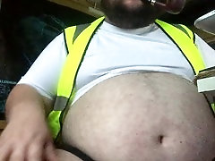 Hoggtubbs shows off his huge belly in this construction clip