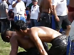 Luta turca com ol&eacute_o - 30