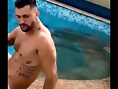 Famoso br de sunga branca