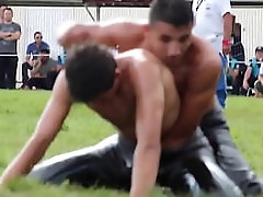 Luta turca com ol&eacute_o - 11