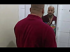 MEU ENTEADO USOU MEU BARBEADOR