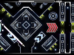 Me COGE un nivel de Geometry Dash!!!!!!!!! (Muy rico)