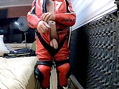 Horny stud enjoys a solo session while watching porn