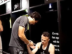 Jogador de futebol pelado