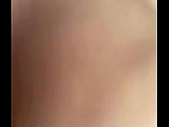Despu&eacute_s de una noche de fiesta, un desconocido se qued&oacute_ a dormir en mi cuarto
