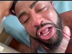 DANDO O CU COM GOSTO