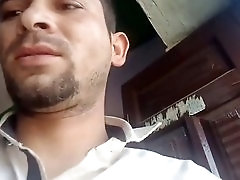 Intense Outdoor Pee Scene with Thakursammy