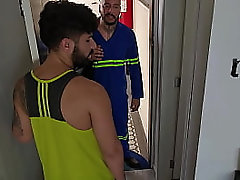 T&Eacute_CNICO DA NET: BOQUETE E UM COPO DE &Aacute_GUA