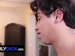 Eric The Red And Gabe Bradshaw In Cute Twink Stepson Takes Stepdads Massive Creampie Deep Inside His Ass