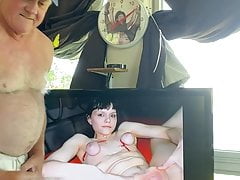 Cutie needs her tribute!