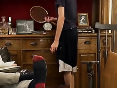 Skinny youngster cums while barebacked by stepdaddy