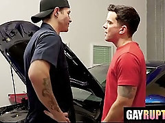 5 STAR Service Station Dakota Payne, Jayden Marcos