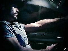 AMATEUR HOTTIE HUNK BEAU BOFFUM FUCKS AND CUMS INTO POCKET PUSSY WHILE CROSSING THE SKYWAY BRIDGE IN ST. PETERSBURG, FL