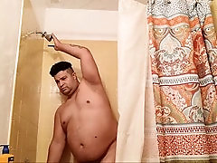 In english, close up, british