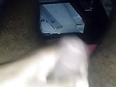 Jim explodes a big load on a table