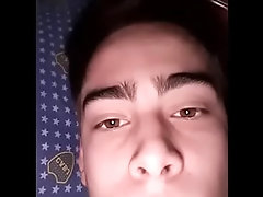 Joven Argentino galopando arriba de mi verga