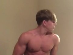 'Sexy muscular jock wanking'