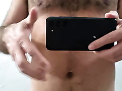 Levei uma unhada, peludo safado