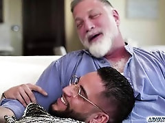 Rick Kelson Unloading