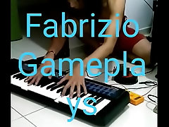 Baiano safado tocando piano pelado