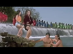 Akshay Kumar, Saif Ali Khan hot gay body