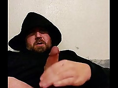 PUNK MAKING HIS DICK PULSE