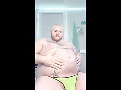 Gainer pig Yatted Zaddy just keeps getting bigger and fatter