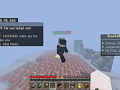 Branquinho de 20 cm cumendo o tchola